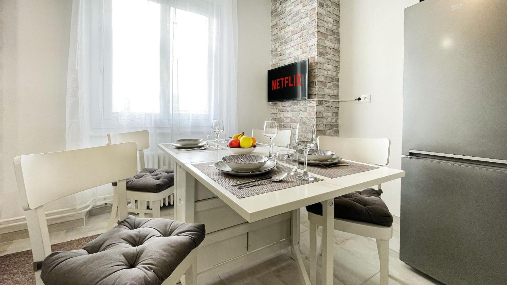 Homey Keola - Parking Prive Gratuit - Aux Portes De Geneve - Au Pied Du Tram - Appartement Avec 1 Chambre Et Un Grand Salon Avec Un Canape-Lit Ambilly Eksteriør billede